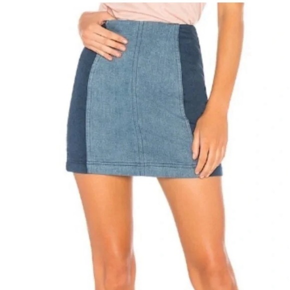 Free People Two Tone black panel denim jean mini Skirt Stretchy Tight sz 6 - Picture 2 of 13